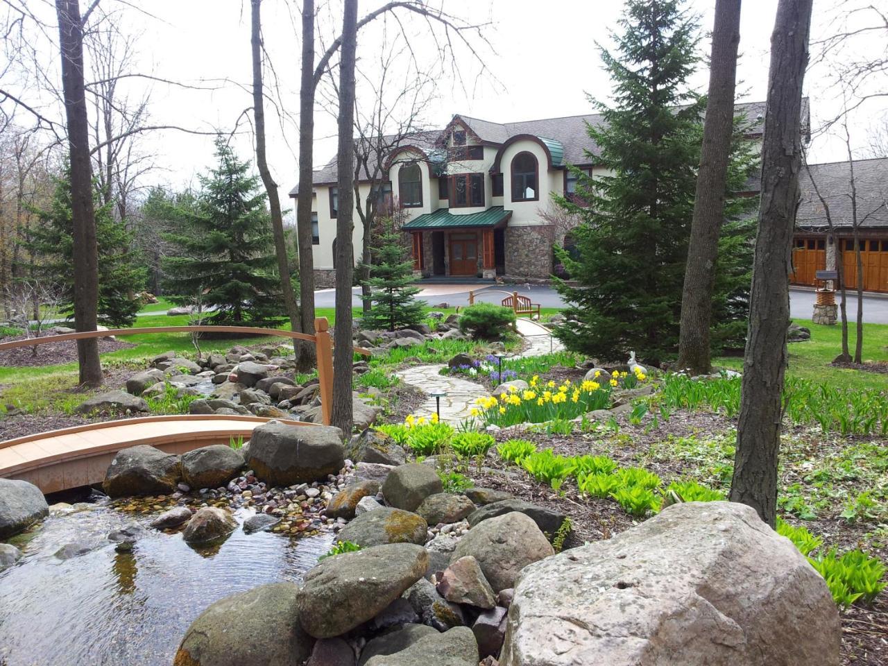 Inn At Wawanissee Point Baraboo Exterior photo